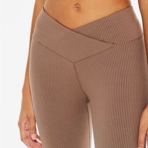 Aeropostale ribbed crossover leggings